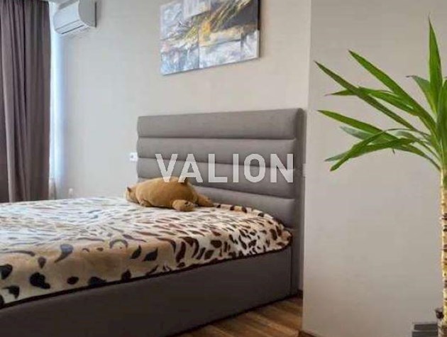 Продаж 1-к квартири вул. Туманяна 15а