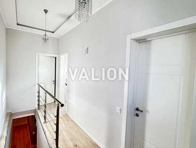 Продажа 5-к квартиры ул. Луценко Дмитрия 8