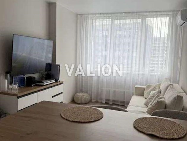 Продаж 1-к квартири вул. Євгена Сверстюка 4