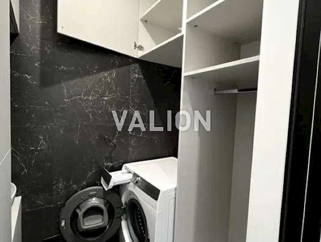 Продажа 2-к квартира ул. Князя Романа Мстиславича 28б