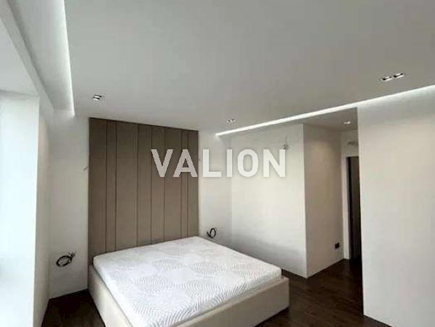 Продажа 2-к квартира ул. Князя Романа Мстиславича 28б