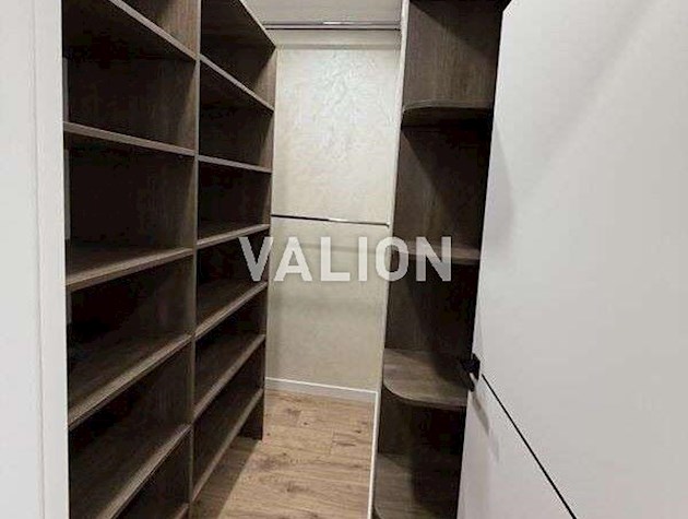 Продажа 1-к квартиры ул. Александра Олеся 17