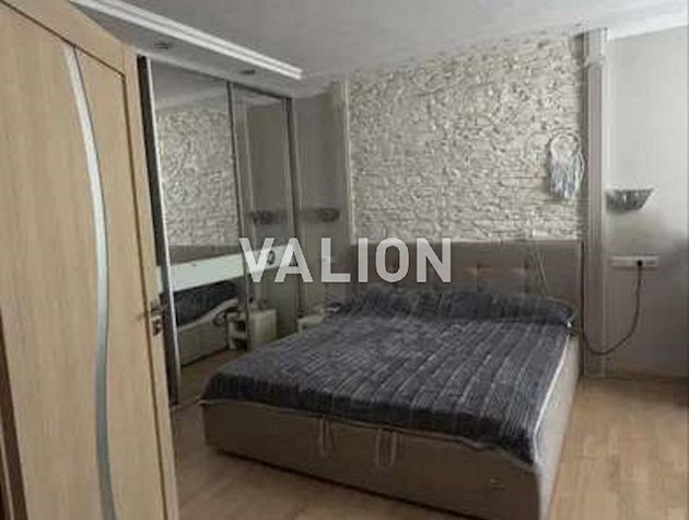 Продається двокімнатна квартира по вул.Рудницького Степана 3/7.