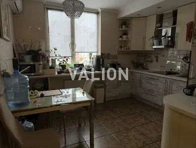 Продається двокімнатна квартира по вул.Рудницького Степана 3/7.