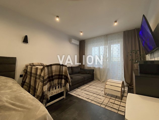 Продажа 1к квартиры 37,5 кв. м на Троещине, ул. А. Экстер, 16В