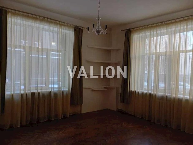 Продаж 2-к квартири вул. Шовковична 21