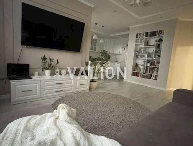 Продажа 3-к квартири ул. Ревуцкого 7в