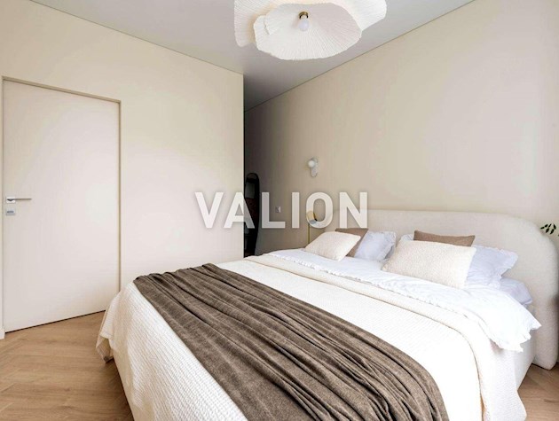 Продам просторную 1 комнатную квартиру в ЖК Метрополис улица Заболотного 1Б метро Теремки Голосеевский район Правый берег