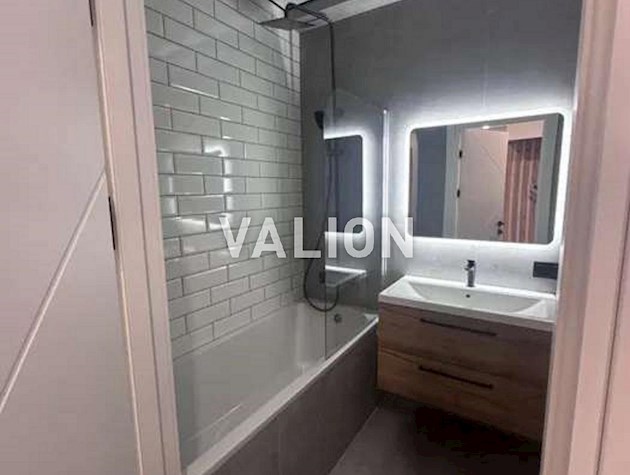 Продажа 2-к квартира ул. Михаила Максимовича 26в