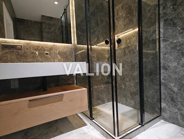 Продається 3 кімнатна квартира 87 кв. м по вул. Гліба Бабіча, 8г. ЖК Причал 8.