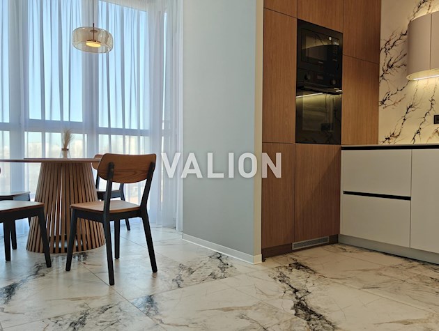 Продається 3 кімнатна квартира 87 кв. м по вул. Гліба Бабіча, 8г. ЖК Причал 8.