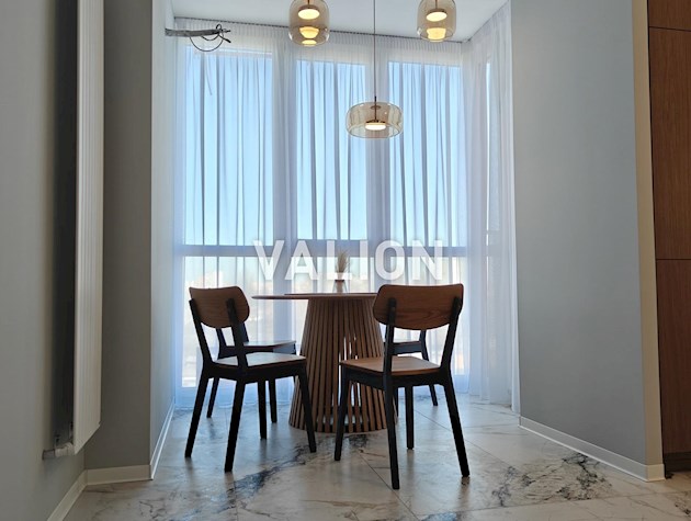 Продається 3 кімнатна квартира 87 кв. м по вул. Гліба Бабіча, 8г. ЖК Причал 8.