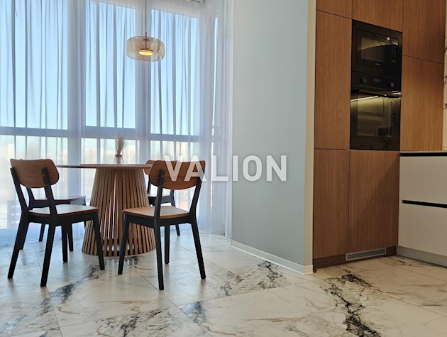 Продається 3 кімнатна квартира 87 кв. м по вул. Гліба Бабіча, 8г. ЖК Причал 8.