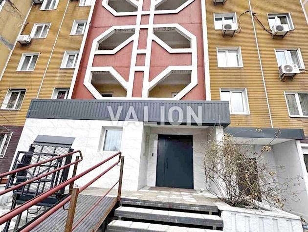 Продаж 3к.квартири Анни Ахматової 43, Осокорки