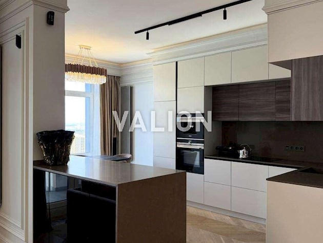 Продаж 3-к квартири вул. Січових Стрільців 44а