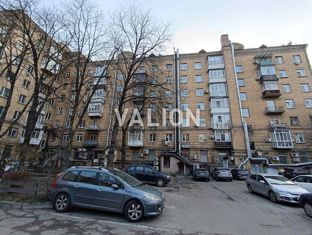 Продаж 2 кімнатної картири в центрі вул. Велика Васильківська 111/113