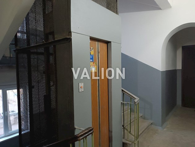 Продаж 2 кімнатної картири в центрі вул. Велика Васильківська 111/113