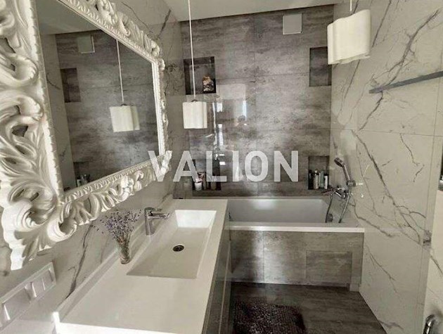 Продажа 2-к квартира ул. Богдановская 7д