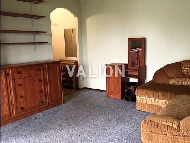 Продаж 2-кімнатну квартири по вул. Будівельників, 16.