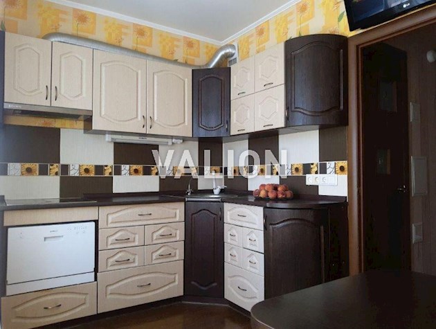 Продажа 3-к квартиры ул. Ларисы Руденко 3а