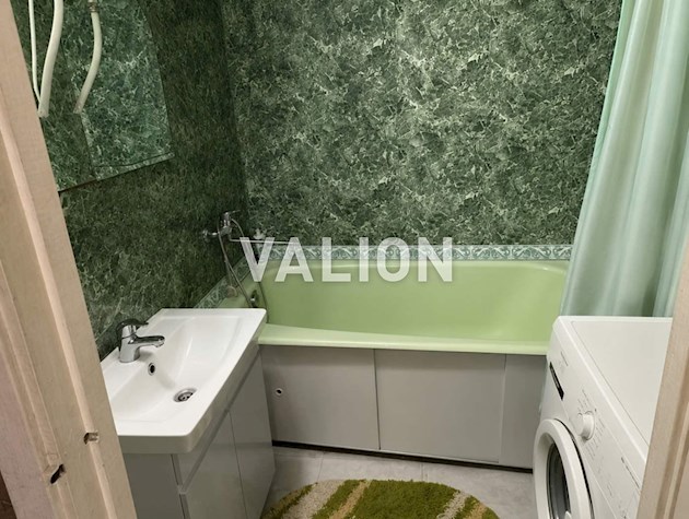 Продажа 1 конатной квартиры 40 кв.м., ул.Академика Ефремова (Уборевича) 7, метро Академгородок