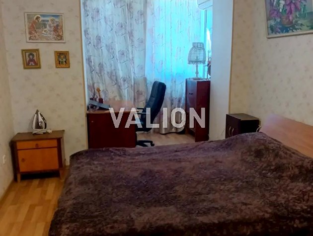 Продаж 3-х кімнатної квартири, Святошинський район, вул. Хмельницька, 10.