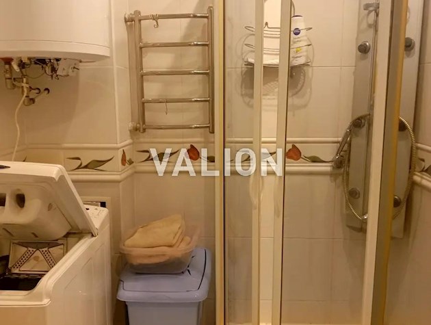 Продаж 3-х кімнатної квартири, Святошинський район, вул. Хмельницька, 10.