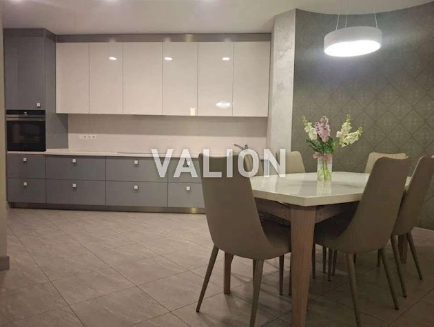 Продаж 2-к квартири вул. Вишгородська 45