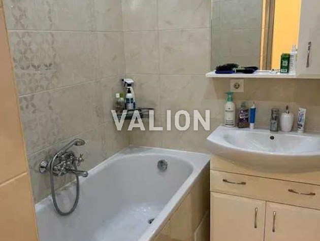 Продаж 2-к квартири просп. Соборності 30