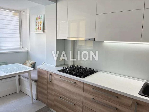 Продам 3к квартиру з ремонтом, Оболонь, вул. О. Архіпенка 10б