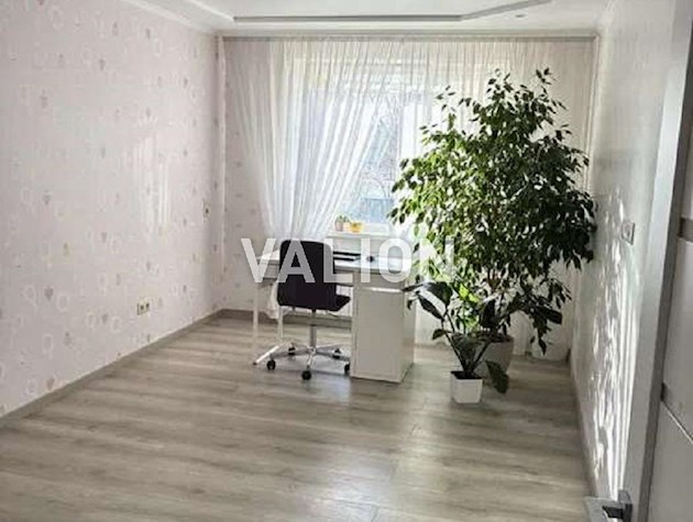 Продам 3к квартиру з ремонтом, Оболонь, вул. О. Архіпенка 10б