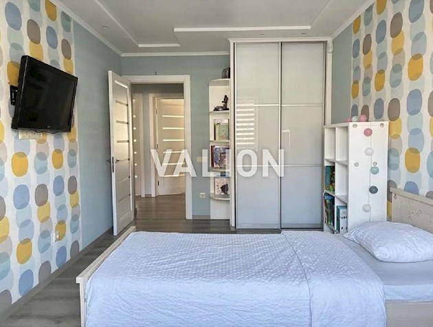 Продам 3к квартиру з ремонтом, Оболонь, вул. О. Архіпенка 10б