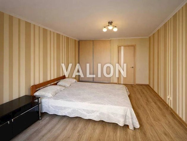 Продаж 3-к квартири вул. Юрія Шумського 10