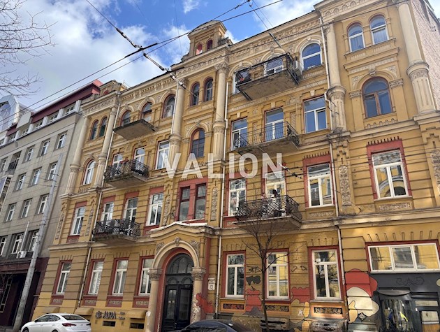 Продам 2 комнатную квартиру в Центре Б.Житомирская 13