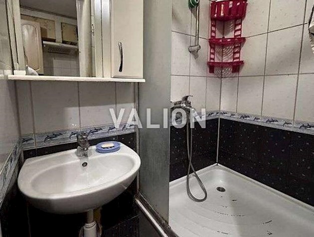 Продам 2 комнатную квартиру в Центре Б.Житомирская 13