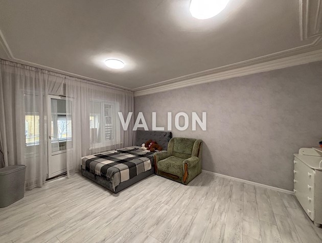 Продам 2 комнатную квартиру в Центре Б.Житомирская 13