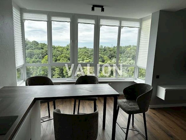 Продам 2 ком. квартиру ЖК Медовый. П.Радченка 12