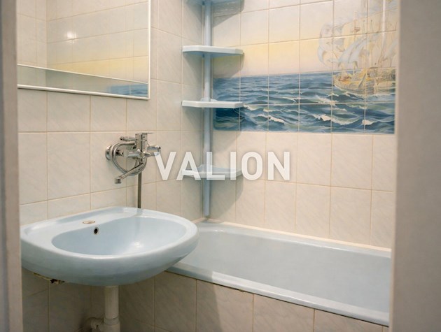 3-кімнатну квартиру 70 м² вул. Світлицького 28