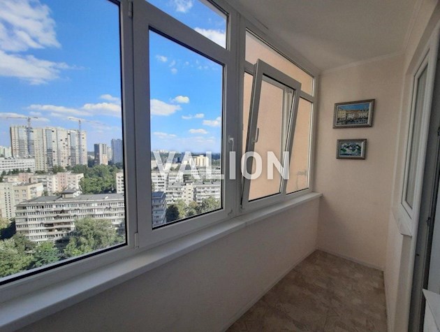 Голосїівський р-н ЖК 4 сезони Продажа 3-к квартиры пл.101кв.м