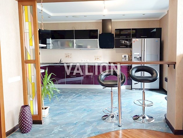 Без % продаж 2к, вул. Анни Ахматової 35, Дарницький район