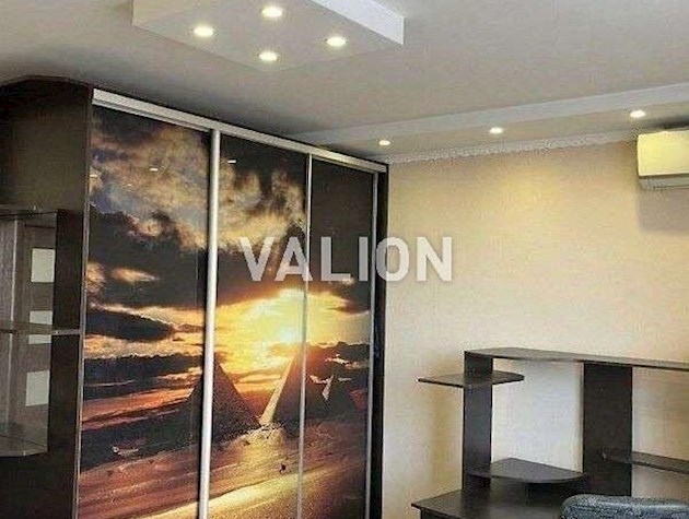 Продажа 3-к квартиры ул. Елены Пчелки 2