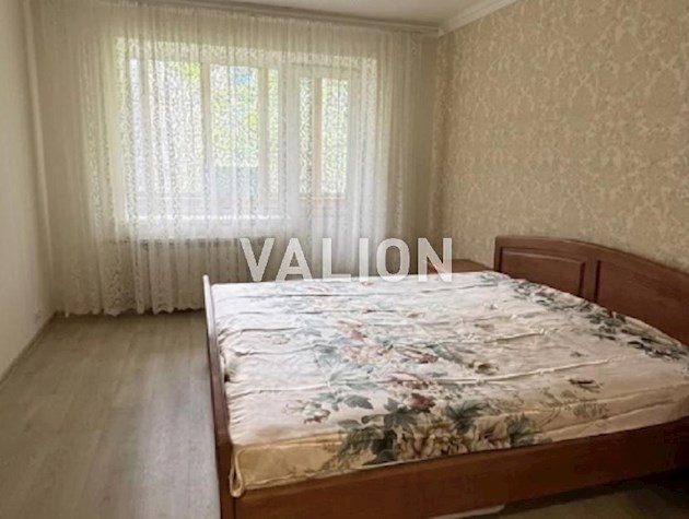Продаж 3-к квартири вул. Івана Неходи 5