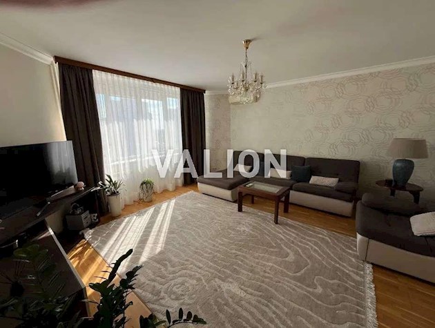 Продаж 4-кімнатної квартири на просп.Бажана Миколи, 16