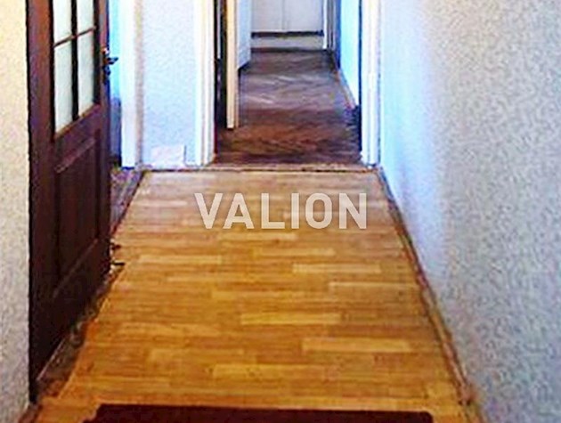 Продажа 2-к квартиры по адресу ул. Николая Василенко, 11 в Соломенском районе