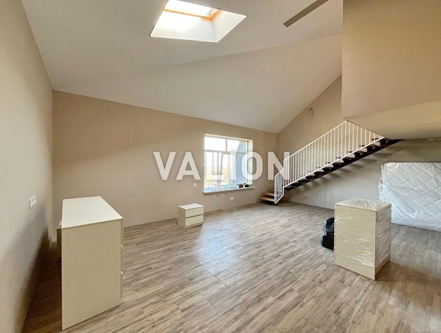 Без% Продажа двухуровневой 2 к квартиры на ул. Тираспольская, 44. м. Сырец