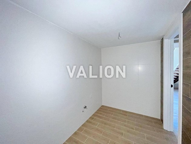 Без% Продажа двухуровневой 2 к квартиры на ул. Тираспольская, 44. м. Сырец