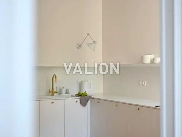 Продажа 4-комнатной квартиры ул. Ореховатский путь 21