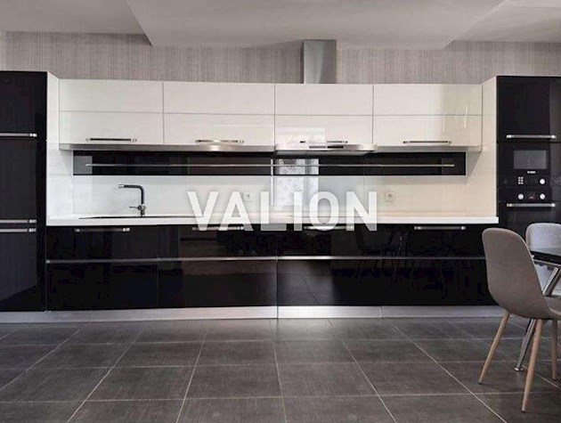 Продажа 3-к квартиры ул. Александры Экстер 13