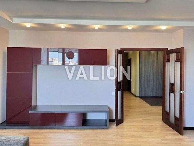 Продажа 3-к квартиры ул. Александры Экстер 13