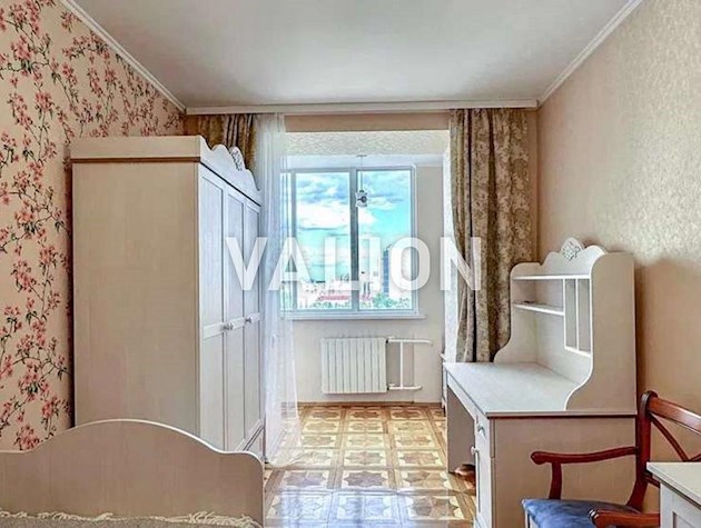 Продаж 3-кімнатної квартири на вул.Драгоманова, 31в